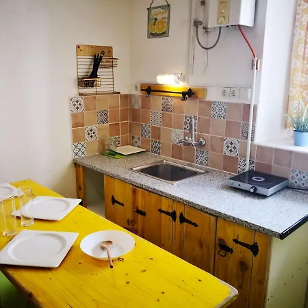 6100 Apartment